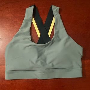 Old Navy Medium Support Cross-Strap Sports Bra, Teal/dark green/lime green